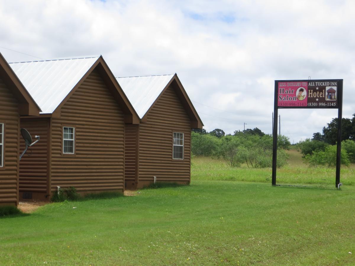 Stockdale All Tucked Inn Cabins מראה חיצוני תמונה